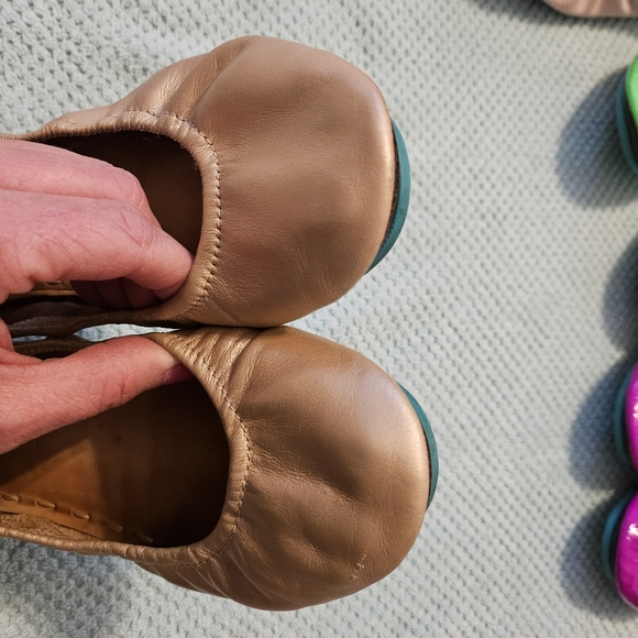 Tieks Champagne Sz 7 - Picture 3 of 8